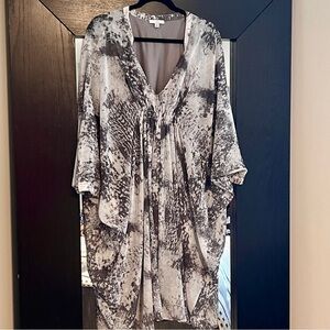 H By Halston Grey & White Dress Size Large